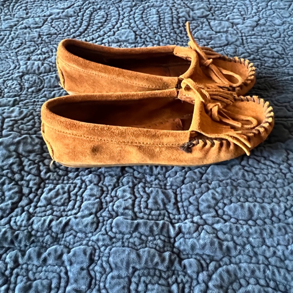 MINNETONKA Kilty Moccasin SIZE 7 - Picture 5 of 5
